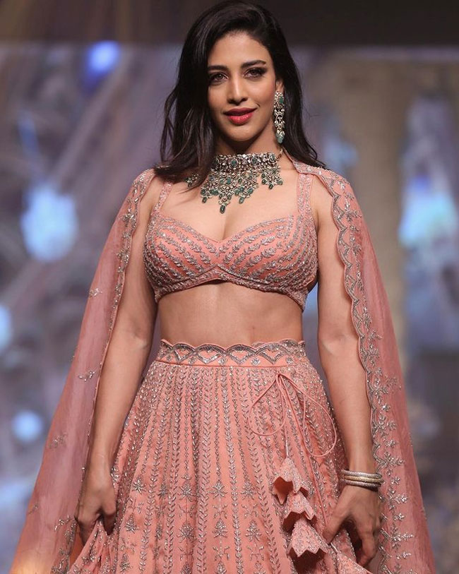 Colorful Looks Of Daksha Nagarkar